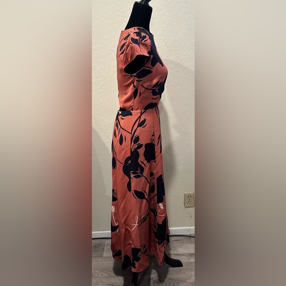 Reiss Floella Floral Midi Dress 4 - Picture 4 of 9